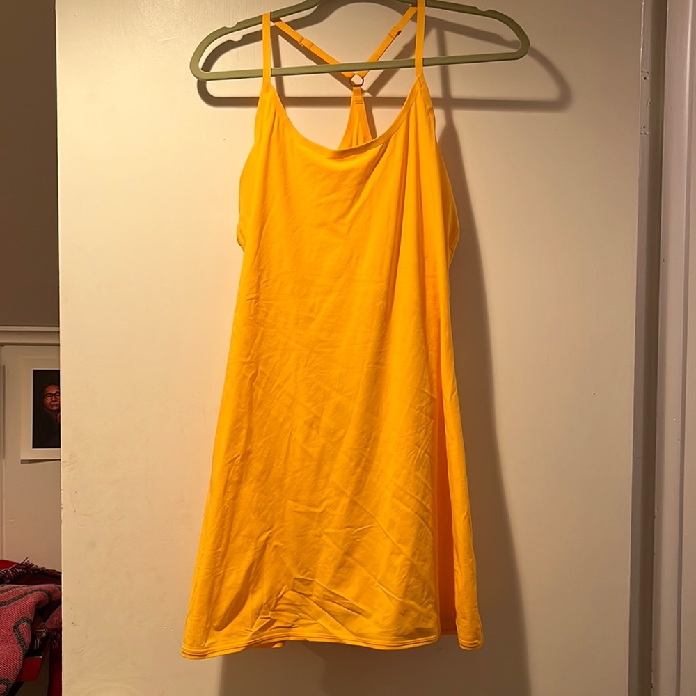OUTDOOR VOICES EXERCISE DRESS - yellow